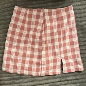 Romwe Women’s Skirt Mini Plaid Pink White Slit Zipper Back Closure Size M /EU 36